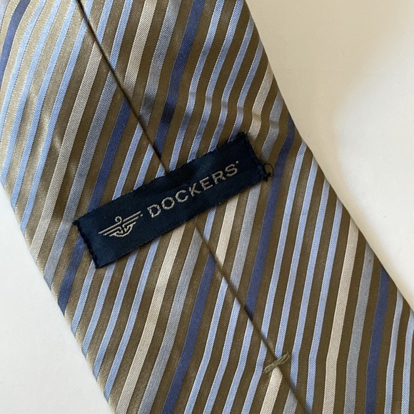 Dockers Elegant Striped Men's Tie - Picture 4 of 4
